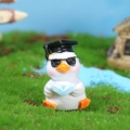 Miniature graduation resin duck with black cap and sunglasses for micro landscape - White Graduation Duck With Book (5号)