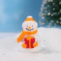 Figura de muñeco de nieve navideño con gorro naranja y caja de regalo roja - No. 5 (Sombrero Naranja con Regalo)