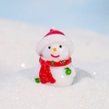 Mini-Schneemann-Figur aus Harz mit roter Mütze und Schal für Weihnachtsdekorationen - Süßer Schneemann Mit Roter Mütze-Stil