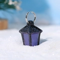 Miniature lanterne violette en résine avec cadre noir pour décor de paysage de neige - Violet
