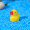 Miniature yellow resin duck figurine for moss micro landscapes and DIY garden decor - Yellow