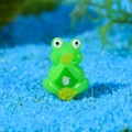 Miniature green resin frog figurine in mute pose for aquarium micro landscape decor - Style G