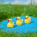 Tre simpatiche figurine di anatre gialle in miniatura per paesaggistica e piante - Anatra Gialla