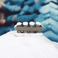 Mini clôture de Noël marron décorative avec neige artificielle et paillettes colorées - Petite Clôture de Noël
