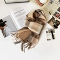 Karoschal in Erdbraun und Beige aus Wolle mit feinen Fransen für Herbst und Winter - 180*32cm / Camel Kariert