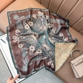 Carré de coton et lin vintage français avec motifs paisley marron foncé et bleus - Paisley Suihe