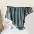 Etnische stijl donkerblauwe vierkante sjaal met geometrische patronen en rode randen - 110*110CM / Cyaan Blauw Script
