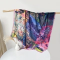 Foulard di seta in stile etnico con motivo a pittura a olio e bordi arrotolati viola - 110*110CM / Rapsodia del Dominio del Colore