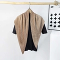 Close-up of champagne gold pleated scarf with fine vertical accordion texture - Pleating / Khaki