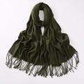 Écharpe longue vert olive foncé style cachemire avec des franges élégantes - 200x65cm / Vert Militaire
