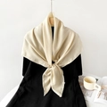 Chic 90cm pleated square scarf in cream white linen-like fabric on a wooden hanger - Large / Champagne