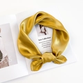 Goldenes Satin-Seidenquadrattuch mit Knoten, elegantes Halstuch-Modeaccessoire - Gold