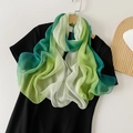 Eleganter grüner Chiffon-Schal mit Farbverlauf und Perlmuttglanz für Damen im Frühling - Dunkelgrasgrüner Verlauf