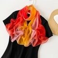 Damen Chiffonschal mit Farbverlauf von Rot nach Rosa auf Holzbügel präsentiert - Gelb-Rosa-Verlauf
