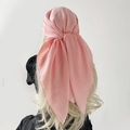 Eleganter zartrosa Perlen-Chiffon-Hidschab für Damen aus leichtem Stoffgewebe - Hellrosa
