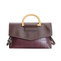 Elegante bordeauxrode clutch met krokodillenpatroon, bruine flap en gele ronde greep - Tan