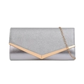 Borsa pochette a busta argento glitter con bordo a V dorato e tracolla a catena - Argento