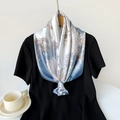 Eleganter 90cm Satin-Damen-Schal mit Blumendruck und blauem Farbverlauf auf Oberteil - 90*90cm / Blau