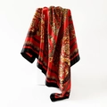 Elegante bufanda de satén rojo con motivos barrocos dorados y borde negro moderno - Rojo