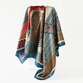 Carré de soie satinée 90cm aux motifs géométriques élégants et bordures bleues - Bleu / 90*90cm