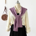 Detailed view of purple cable-knit shawl with ribbed edges on a mannequin outfit - 102*46cm / Purple