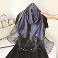 Écharpe en soie dégradée bleu et noir avec bordure dorée et détails de perles pour femmes - Bleu Noir