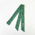 Elegante pañuelo twilly de algodón verde con flores para bolsos o adorno de pelo - Verde (PD73)