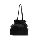 Minimalistische schwarze Jacquard-Kordeltasche mit eleganten Details am Lederboden - Schwarz