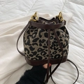 Modische Beuteltasche mit Leopardenmuster und dunkelbraunem Lederbesatz für Damen - Leopardenmuster Kaffee