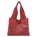 Borsa hobo rossa minimalista con trama martellata e cuciture circolari concentriche - Rosso