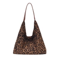 Sac hobo imprimé léopard avec bandoulière marron et design spacieux en toile - Fauve