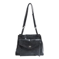 Minimalistische zwarte shopper met kettingriem en voorvak met metalen draaisluiting - Zwart