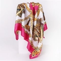 Pañuelo de seda satinado con estampados vintage de montura ecuestre y cadenas - Rosa