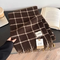 Écharpe d'hiver épaisse marron café avec motif à carreaux blancs et franges - Marron