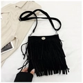 Chique zwarte bucket bag met franjes in mat design met verstelbare riem en zilveren detail - Zwart