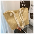 Sac fourre-tout en paille tissée à la main avec anses en corde de coton blanc et texture naturelle - Kaki