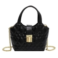 Bolso mini acolchado negro con herrajes dorados y elegante correa de cadena - Negro