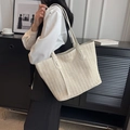 Borsa tote in paglia intrecciata bianco sporco con manici in pelle e motivo chevron - Bianco Sporco