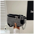Modische schwarze Strass-Gürteltasche mit Silberkette und Sternenmuster-Gurt - Silber