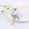 Llavero de flamenco con diamantes de imitación azules y chapado en oro sobre fondo blanco - Estilo 2 / Azul Cielo