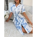 Elegantes blau-weißes Hemdkleid mit Reverskragen, Gürtel und Seitenschlitzen für Damen - S / Blau und Weiß