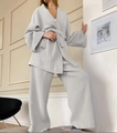 Set pigiama da donna in cotone grigio chiaro con top a portafoglio e pantaloni larghi - Taglia S / Grigio