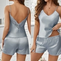 Conjunto de lencería de satén azul claro con top de encaje y pantalones cortos - S / Azul Cielo