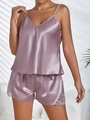 Conjunto de pijama de satén color lila con top de tirantes y encaje en el pantalón - S / Morado