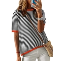 Camiseta de punto para mujer con rayas blancas y negras y bordes naranjas vibrantes - S / Negro y Blanco con Ribete Naranja