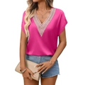 Damen Satinbluse mit V-Ausschnitt und Spitze in Hot Pink für einen sommerlichen Look - S / Rosarot