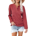 Haut Henley côtelé rouge brique pour femme avec col en V et boutons à manches longues - S / Rouge
