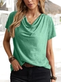 Detail van groen T-shirt met watervalhals en gemêleerde gebreide textuur van de stof - S / Lichtgroen