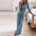 Dettaglio della trama a costine su un set loungewear in maglia blu a maniche lunghe - Blu