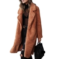 Lange teddy pluche damesjas in karamelkleur met grote revers voor de winter - S / Karamel